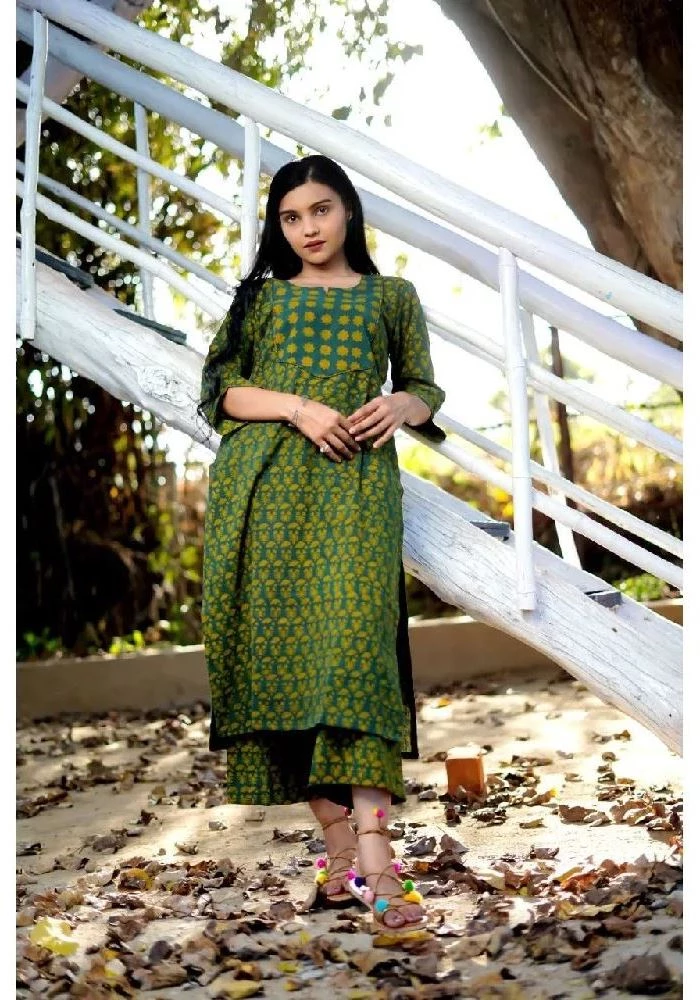 Green Ajrakh Kurti Set with Yellow Star Hand-Block Patterns-1.webp